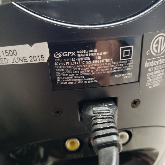 GPX Karaoke Party Machine With Microphone And CD - Picture 5 of 5